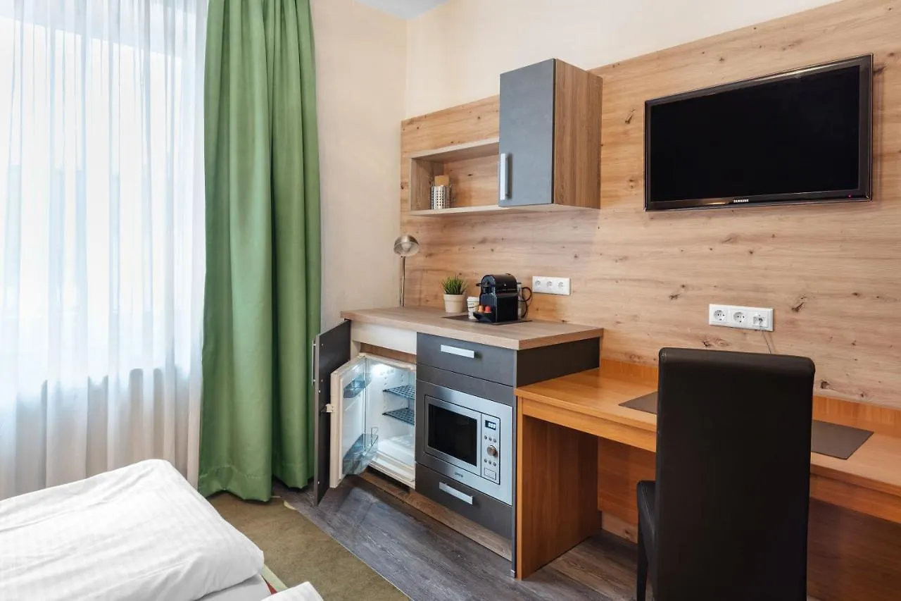 Schieners Hotel & Apfelhof Apartments Wemding